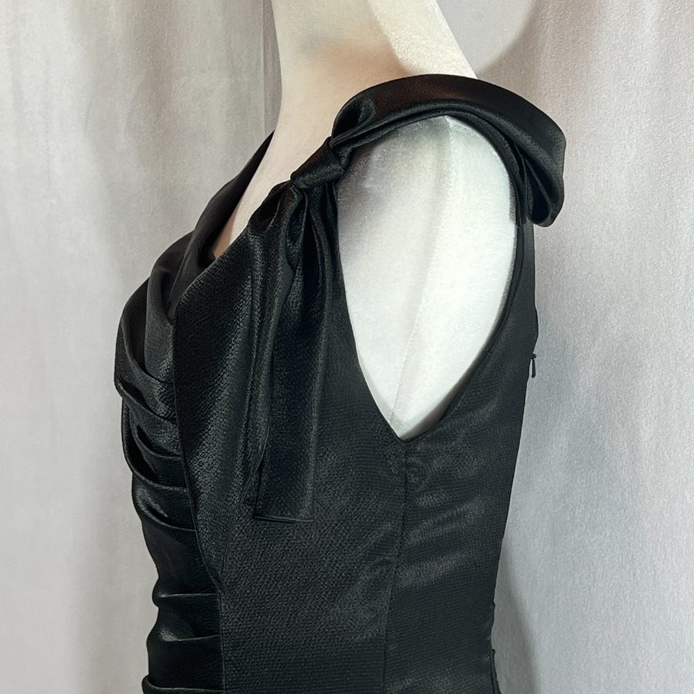 Gorgeous WHITE BY VERA WANG Black Ruched Bow Shoulder Sleeveless Dress S… - Picture 9 of 11